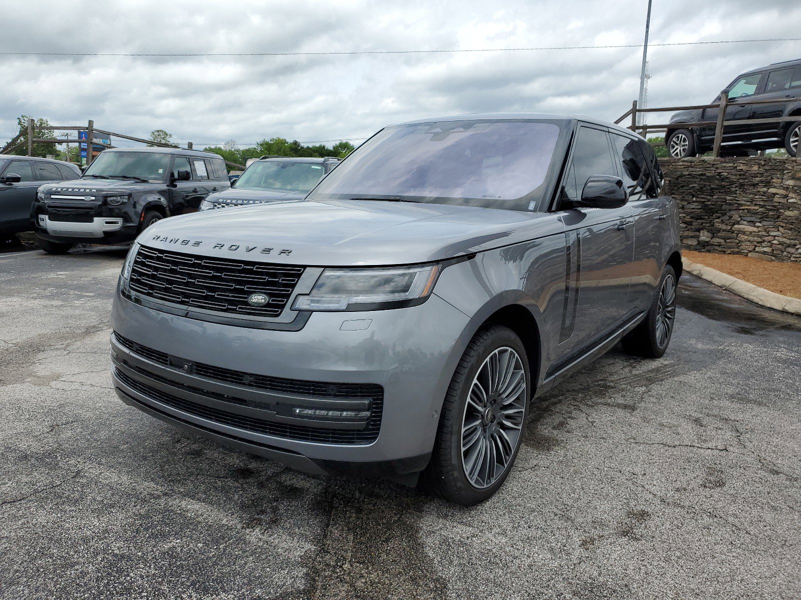 Used 2023 Land Rover Range Rover SE with VIN SALKP9FU3PA050620 for sale in Jackson, MS