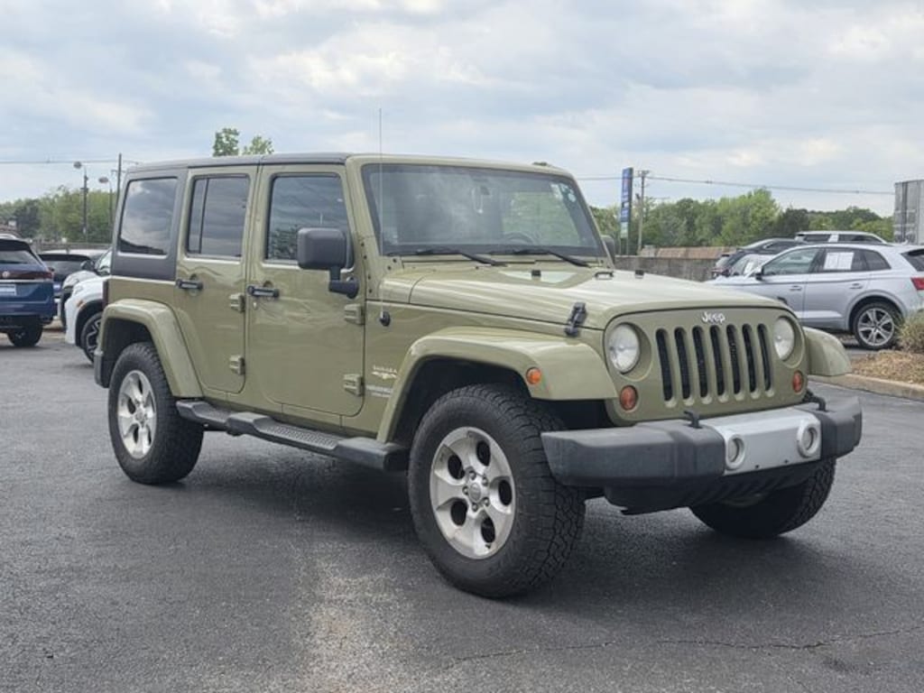 Used 2013 Jeep Wrangler Unlimited Unlimited Sahara SUV