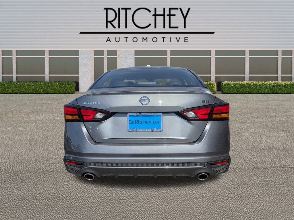 Used 2022 Nissan Altima 2.5 SR Sedan