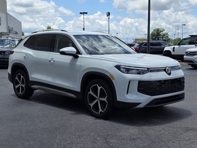 2025 Volkswagen Tiguan 2.0T SE's photo