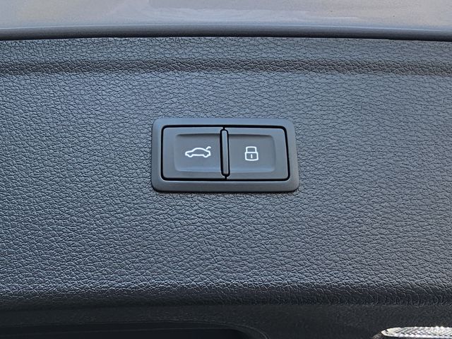 2025 Audi Q5 Premium - Photo 27