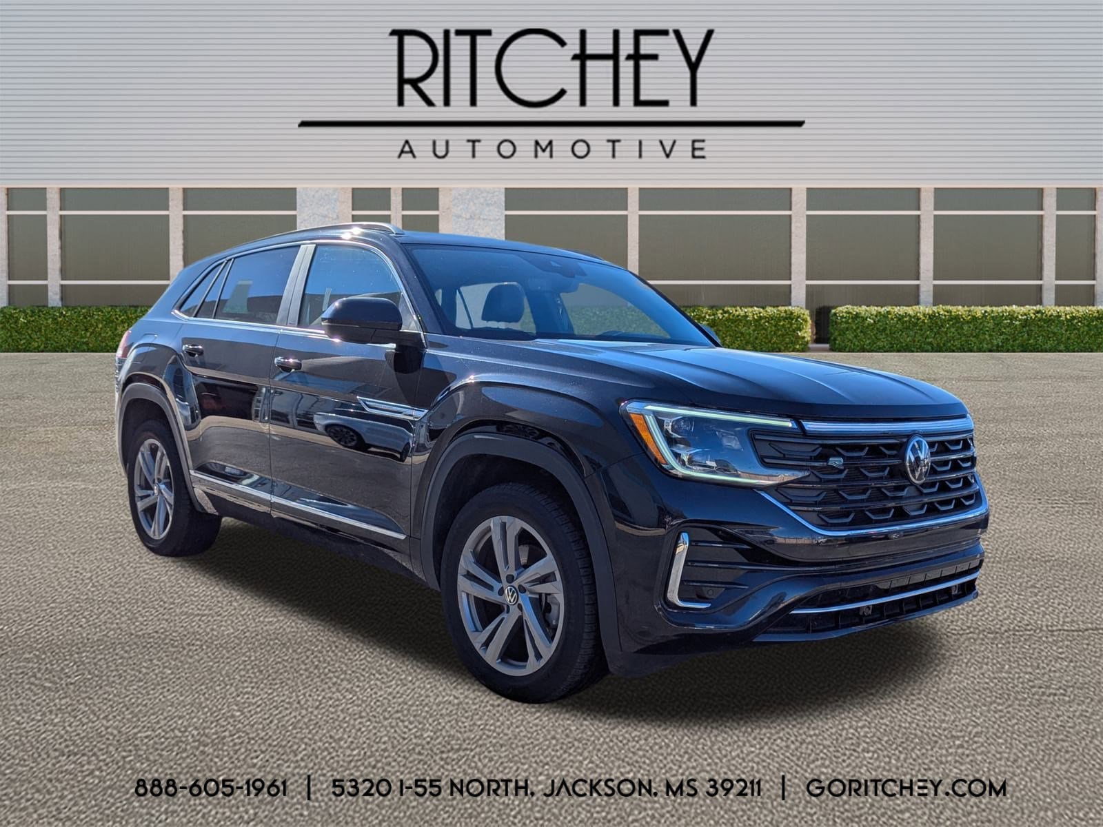 2024 Volkswagen Atlas Cross Sport SEL R-LINE's photo