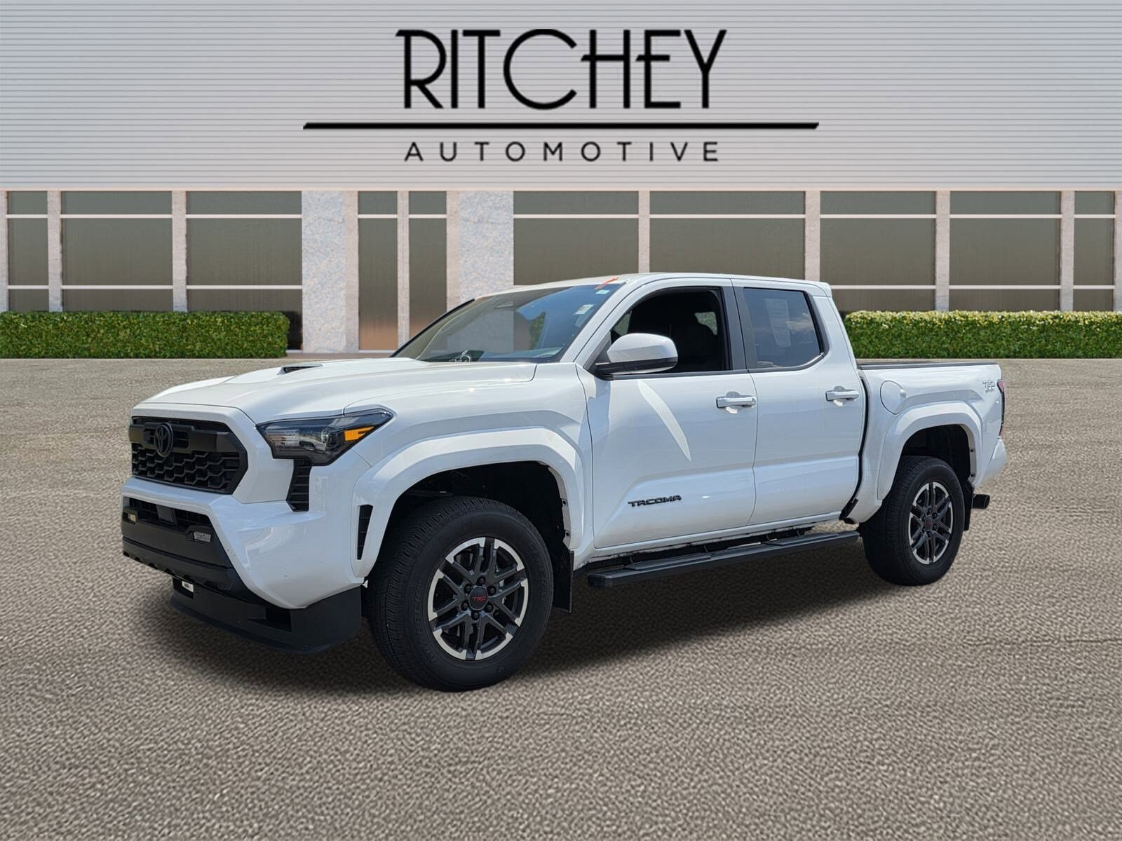 2024 Toyota Tacoma TRD Sport photo 2