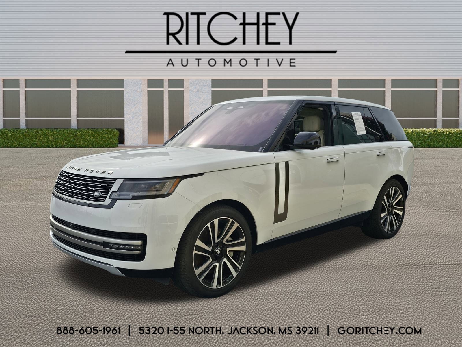 2023 Land Rover Range Rover SE's photo