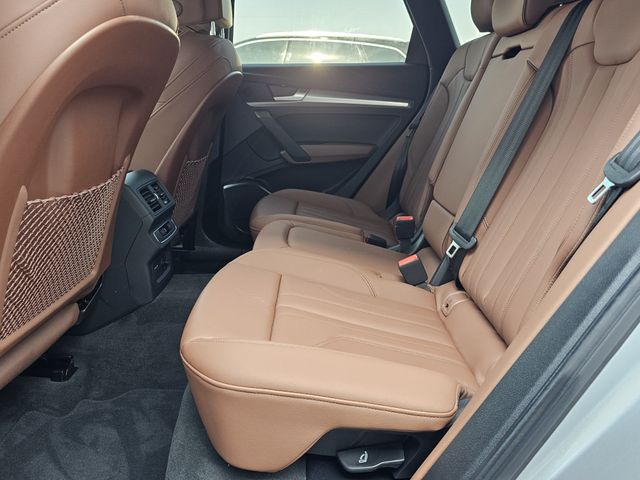 2025 Audi Q5 Premium - Photo 16