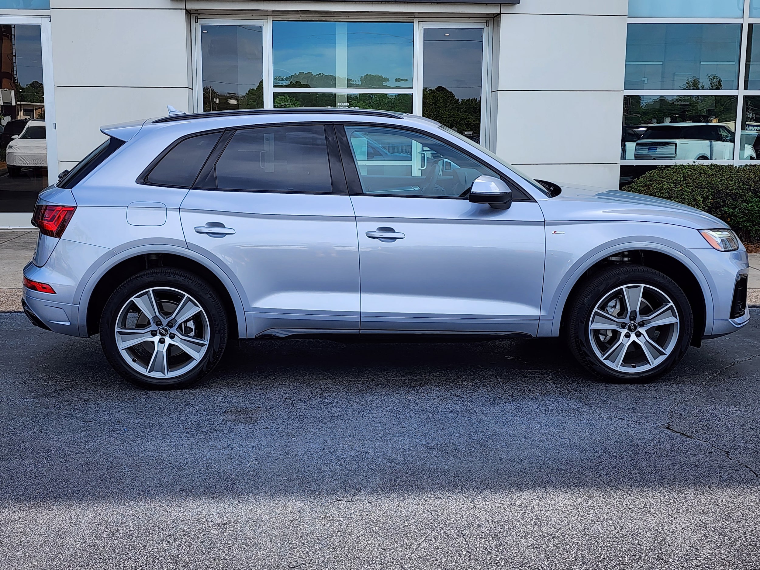 Certified 2025 Audi Q5 Premium with VIN WA1GAAFY9S2009358 for sale in Jackson, MS