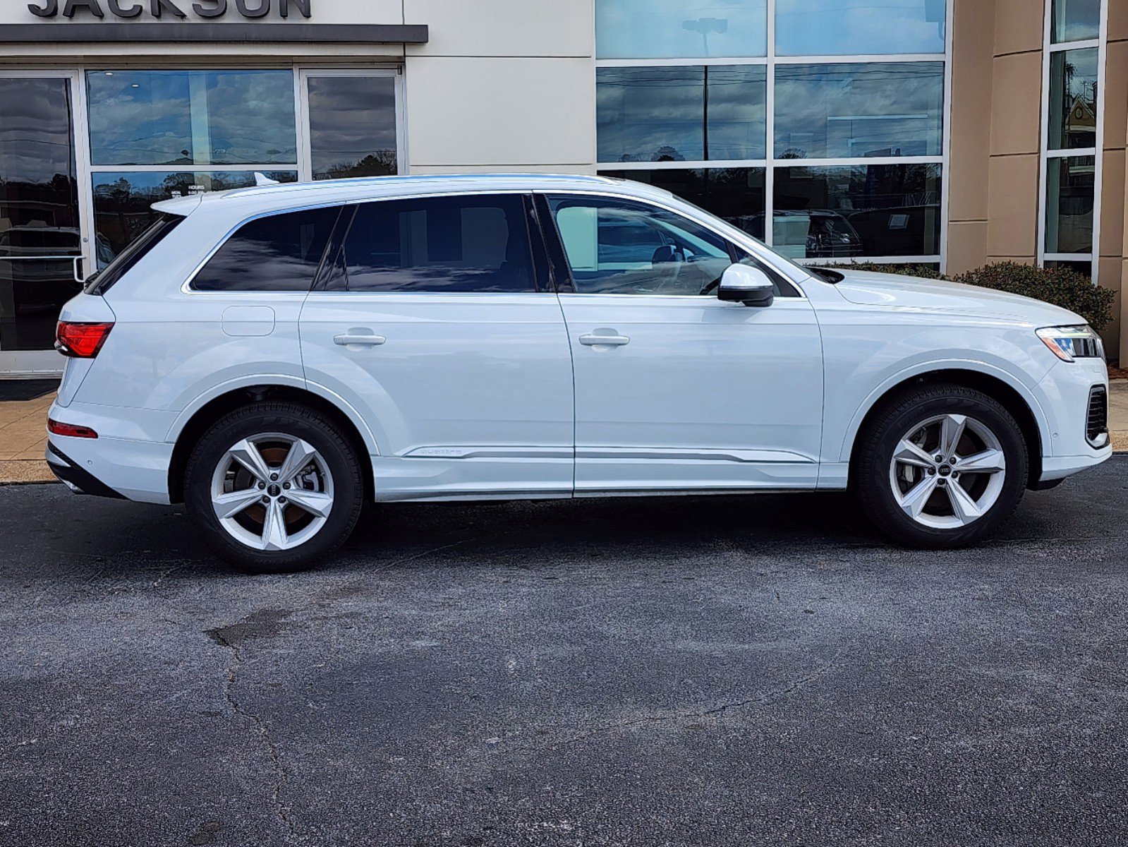 Used 2025 Audi Q7 Premium with VIN WA1ACBF74SD001847 for sale in Jackson, MS