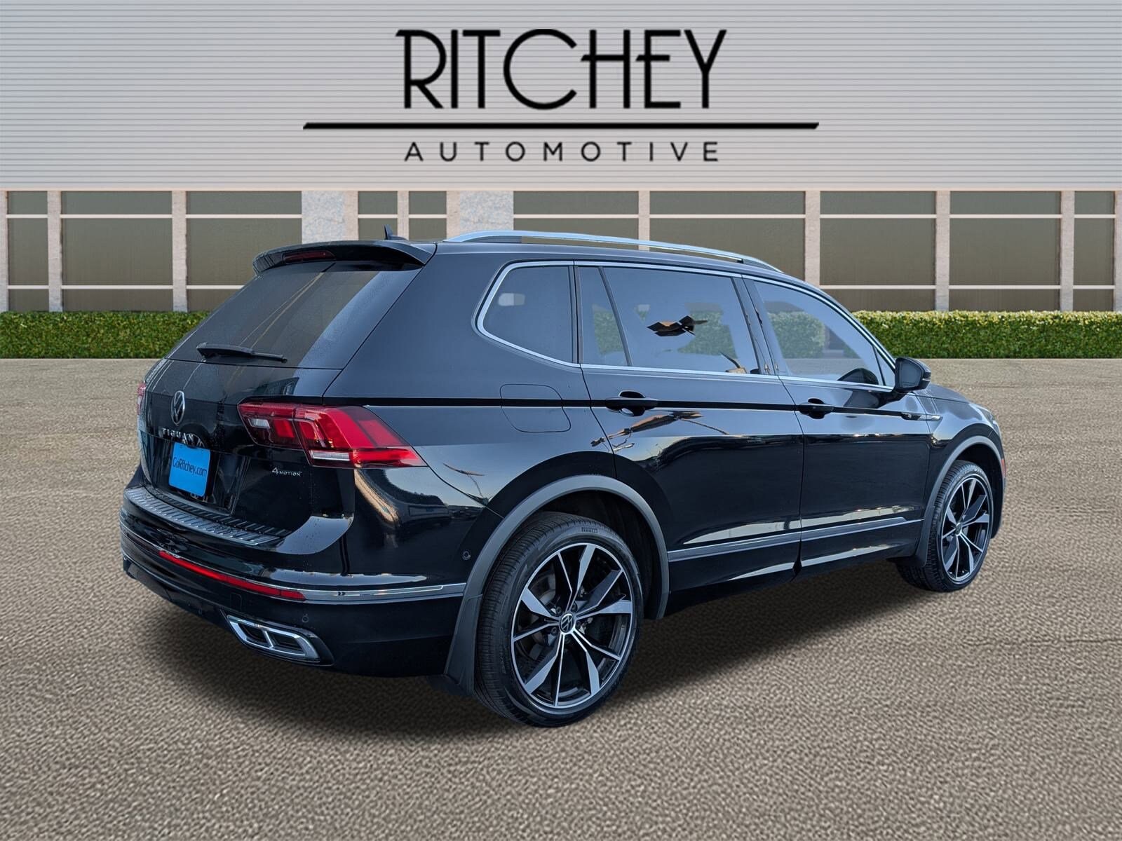 2022 Volkswagen Tiguan SEL Premium R-Line photo 4