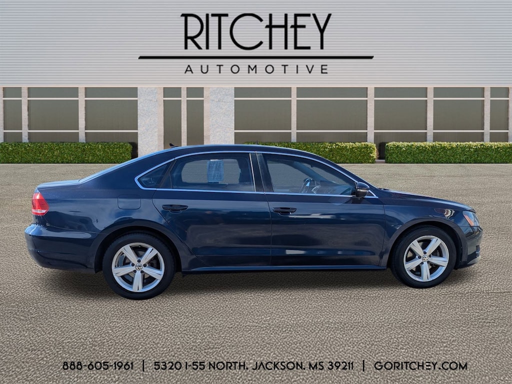 Used 2012 Volkswagen Passat SE Sedan