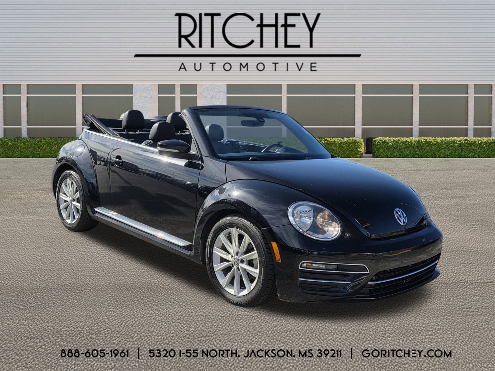 2018 Volkswagen Beetle S's photo