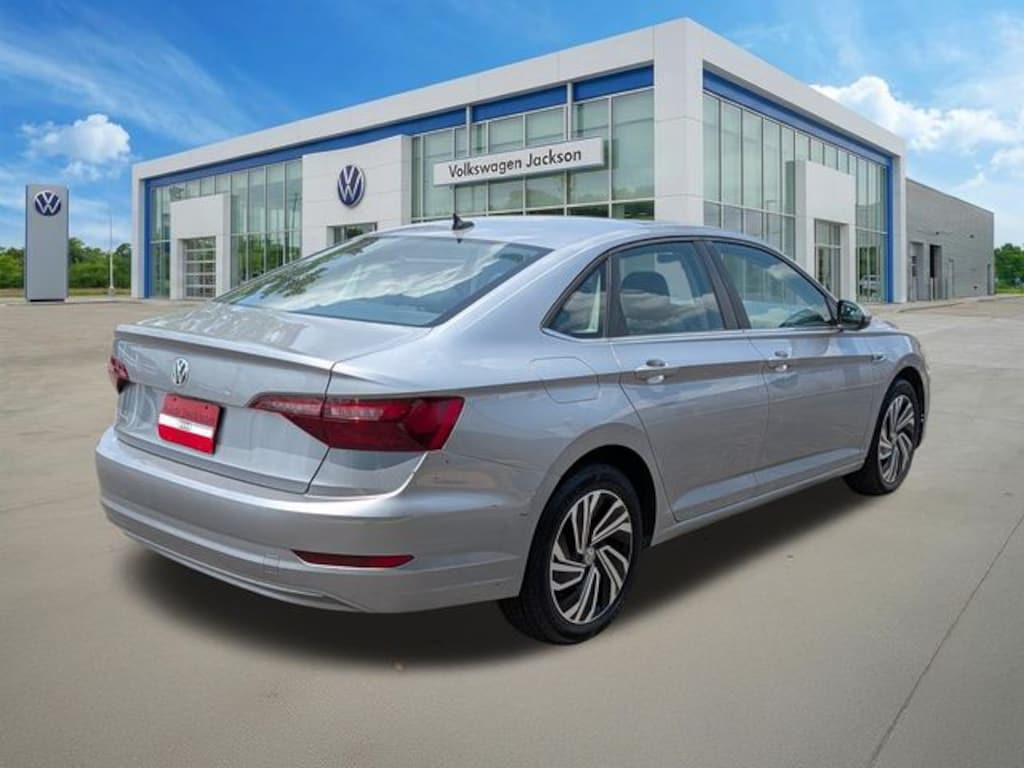 Used 2021 Volkswagen Jetta SEL Sedan