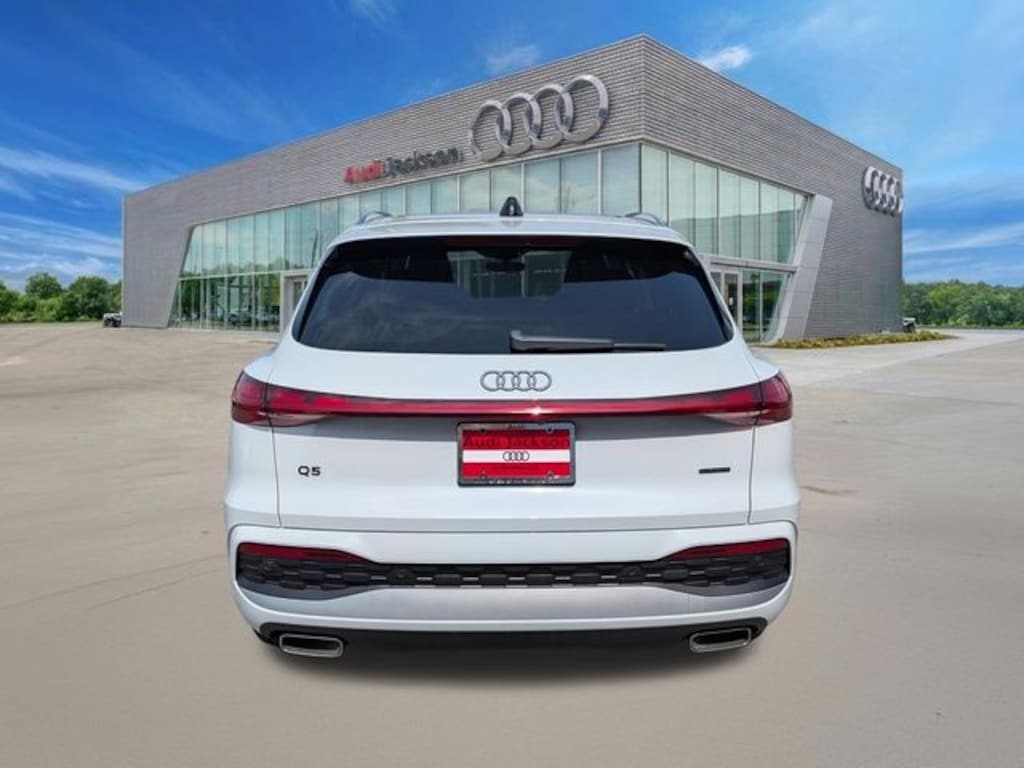 New 2026 Audi Q5 2.0T Premium SUV