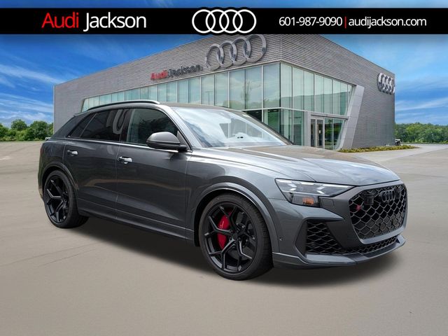  Audi RS Q8