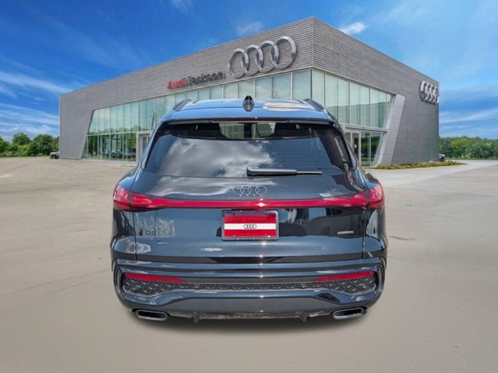 New 2026 Audi Q5 2.0T Premium SUV