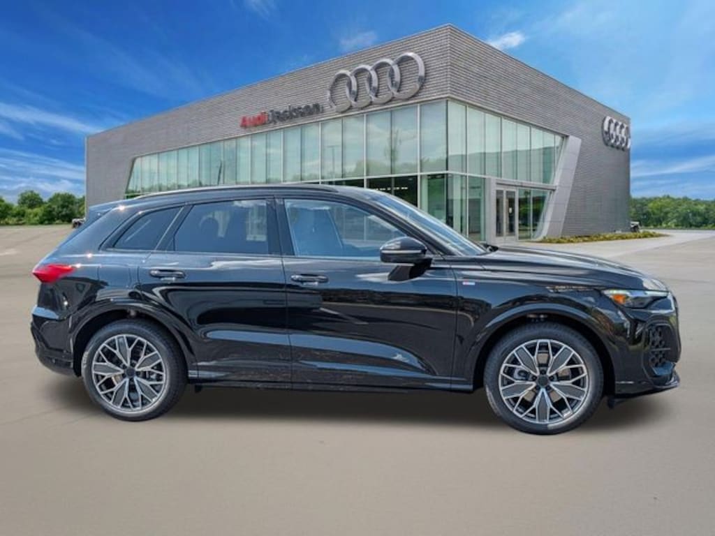 New 2026 Audi Q5 2.0T Premium SUV