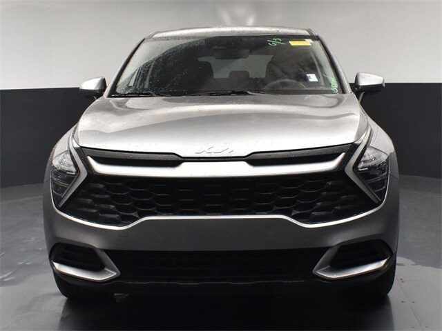 2025 Kia Sportage LX photo 2