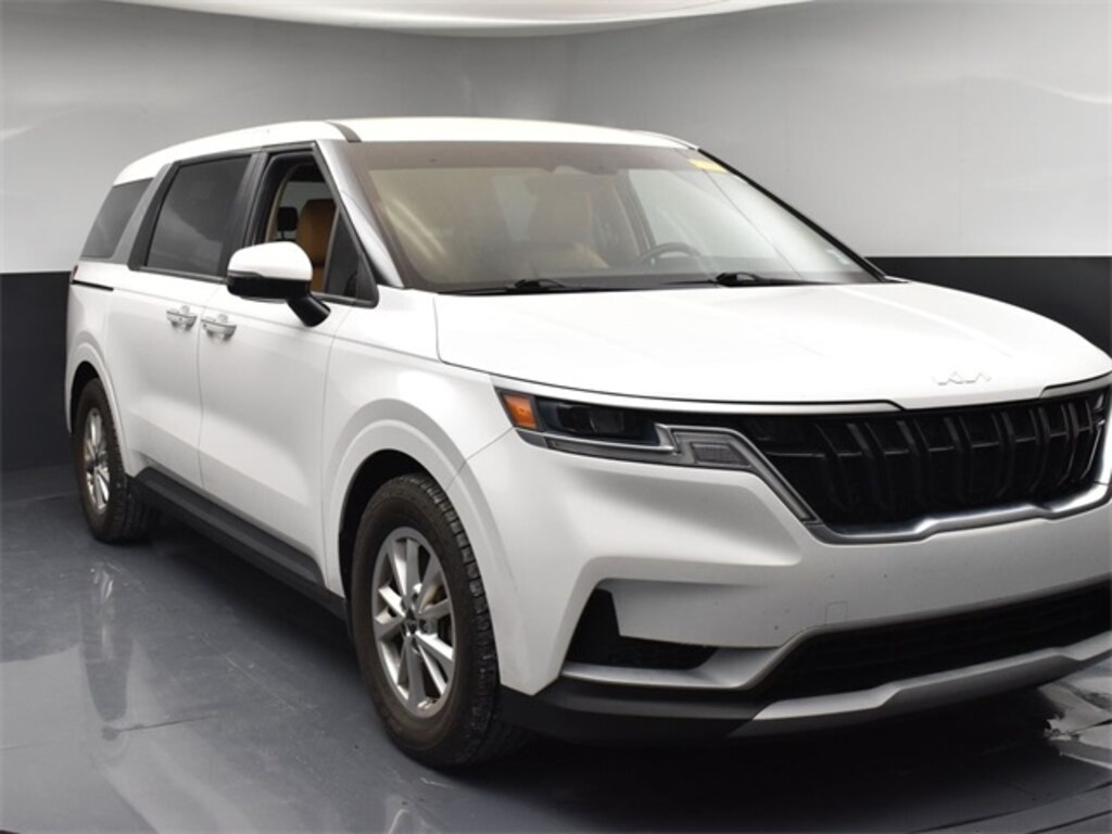 Certified 2022 Kia Carnival LXS MPV