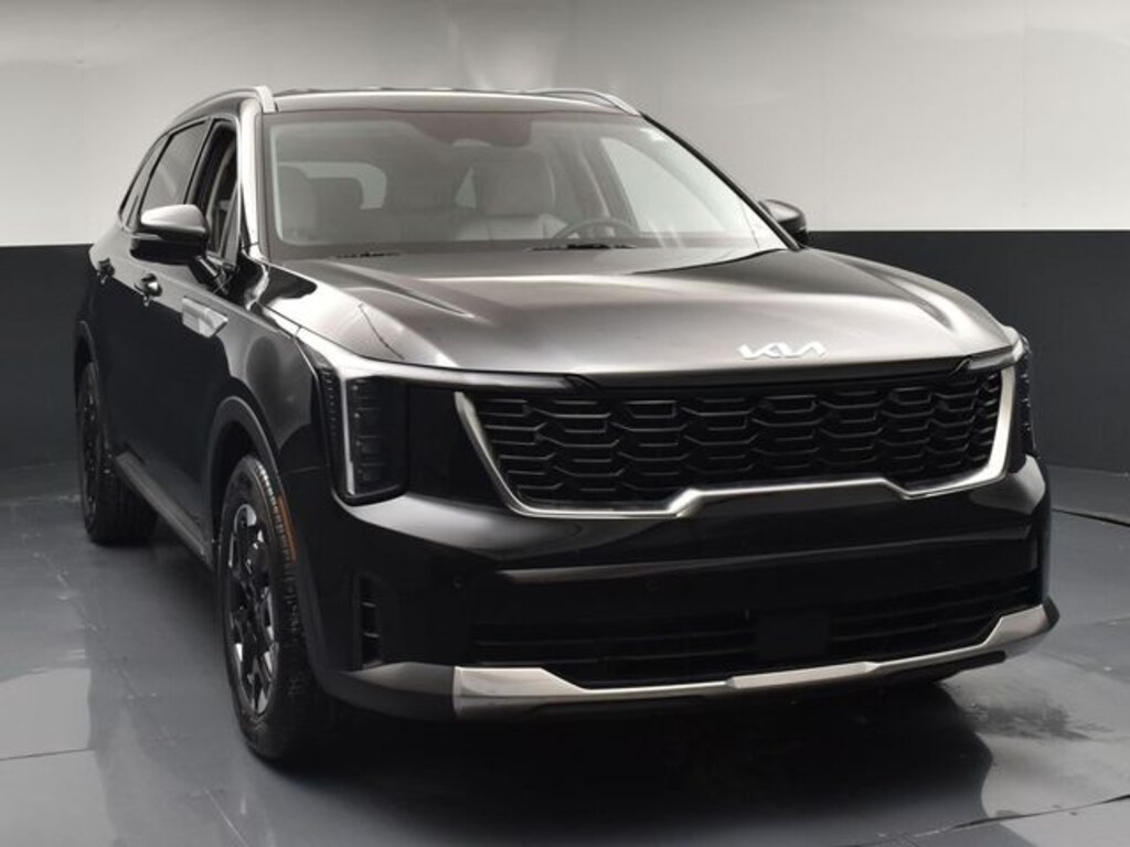 Used 2025 Kia Sorento S SUV