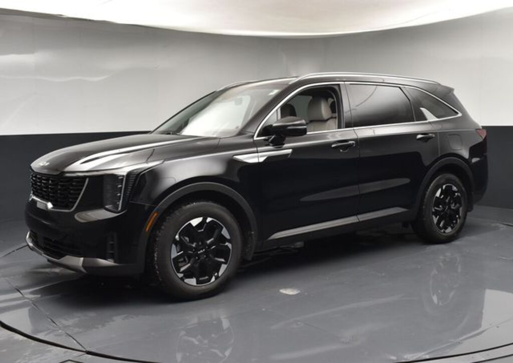 Used 2025 Kia Sorento S SUV