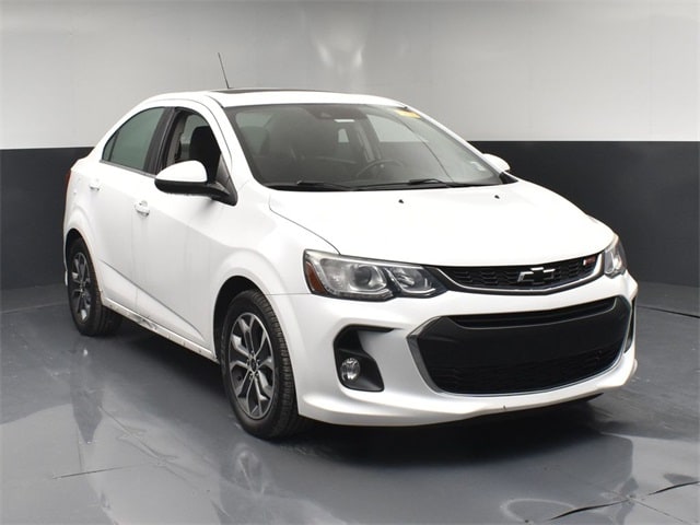 2019 Chevrolet Sonic LT RS photo 3
