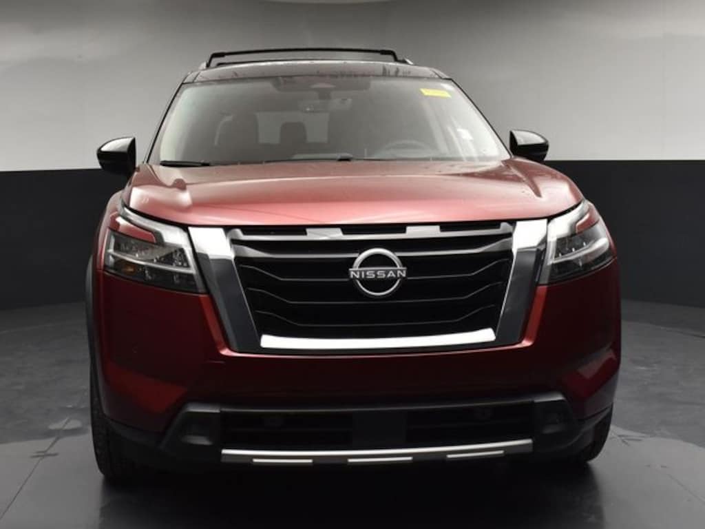 Used 2024 Nissan Pathfinder Platinum SUV