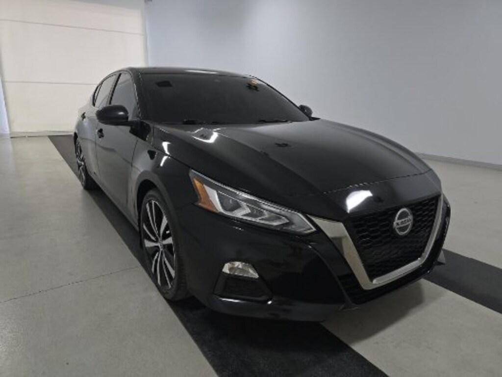 Used 2022 Nissan Altima 2.5 SR Sedan