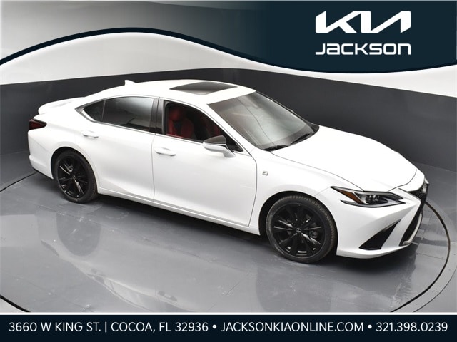 2024 Lexus ES 350 F SPORT Handling's photo