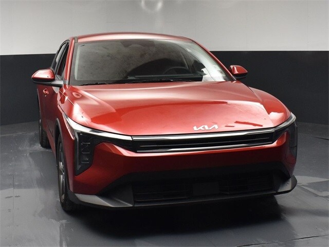 2025 Kia K4 LXS photo 3