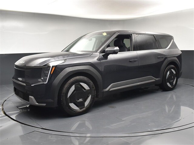 2026 Kia EV9 Light Long Range photo 4