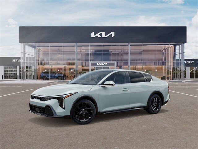2025 Kia K4 GT-Line Turbo photo 3