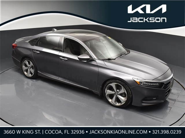 2018 Honda Accord Touring's photo