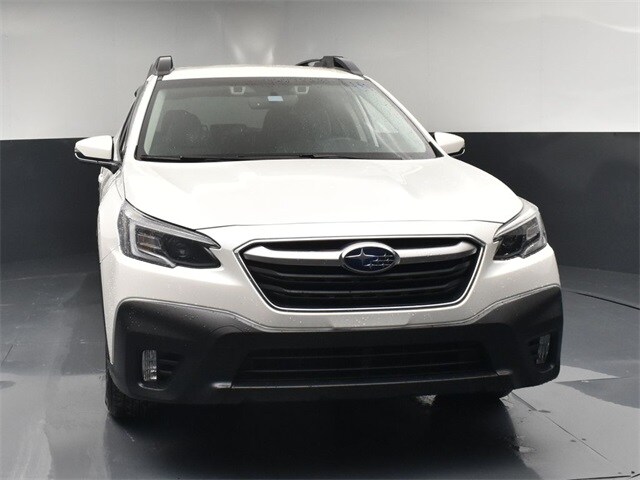 2020 Subaru Outback Premium photo 2