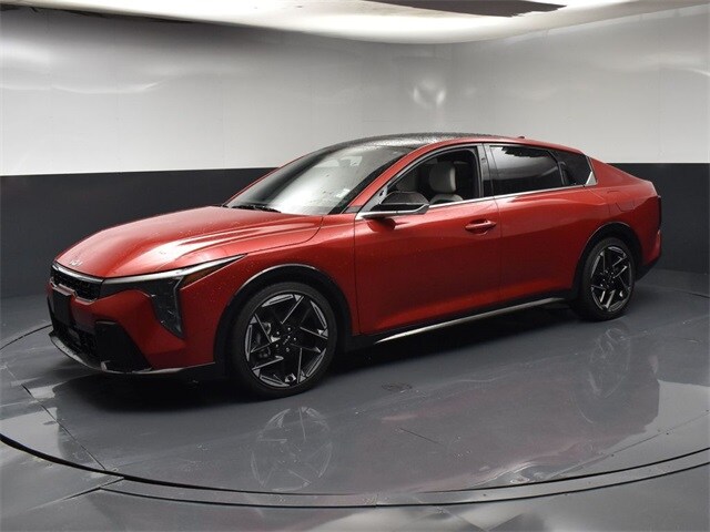 2025 Kia K4 GT-Line photo 4