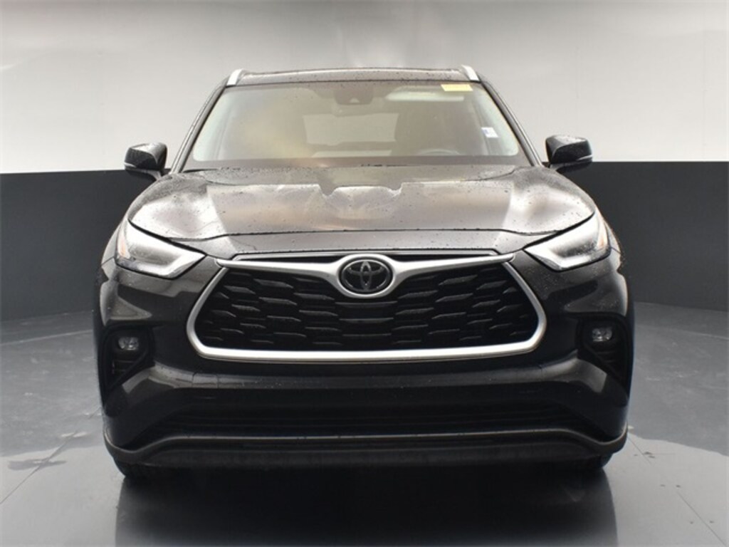 Used 2023 Toyota Highlander XLE SUV