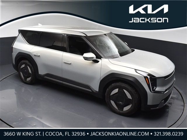 2026 Kia EV9 Light L/R's photo