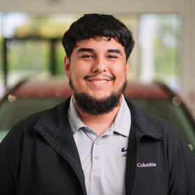 Staff member Jon from ID_3e3109
