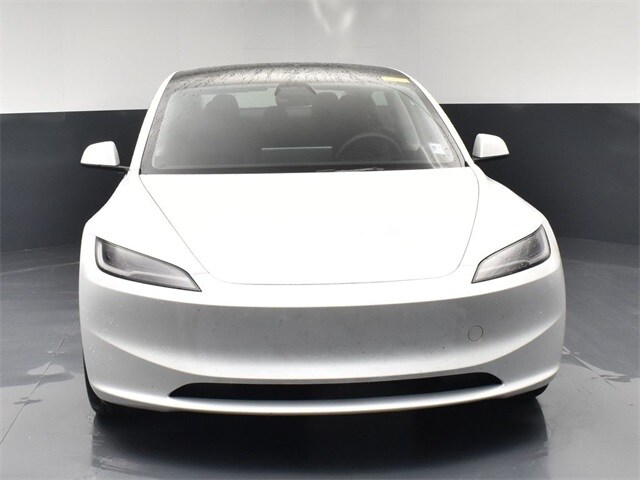 2025 Tesla Model 3 Long Range photo 2