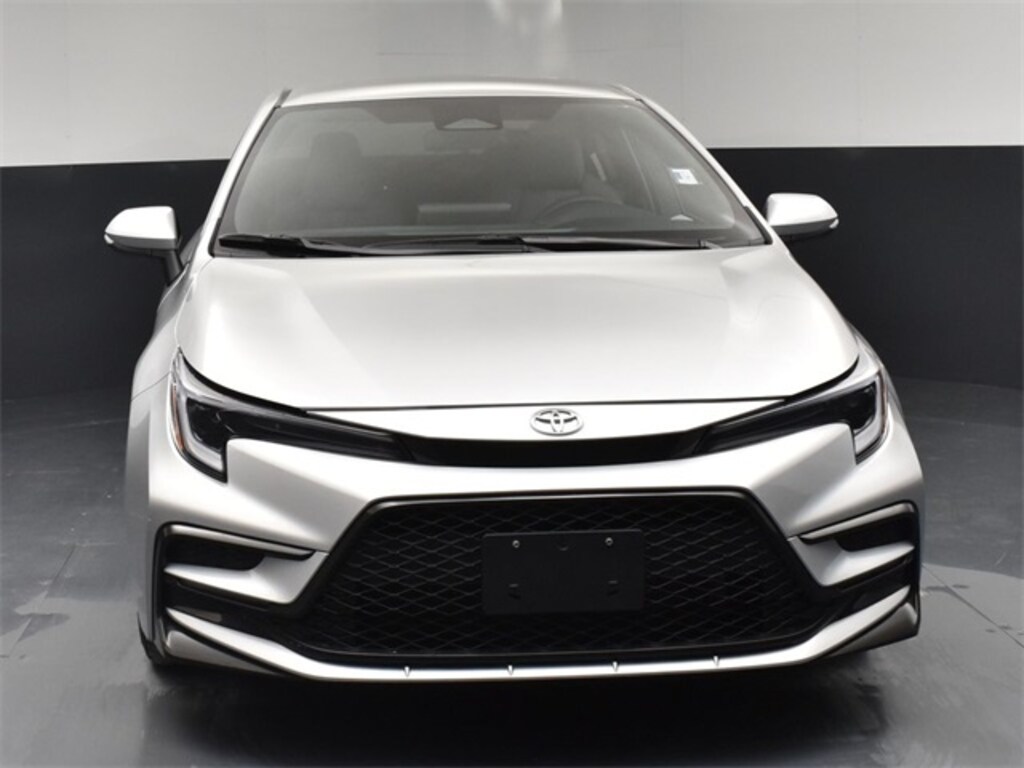 Used 2025 Toyota Corolla SE Sedan