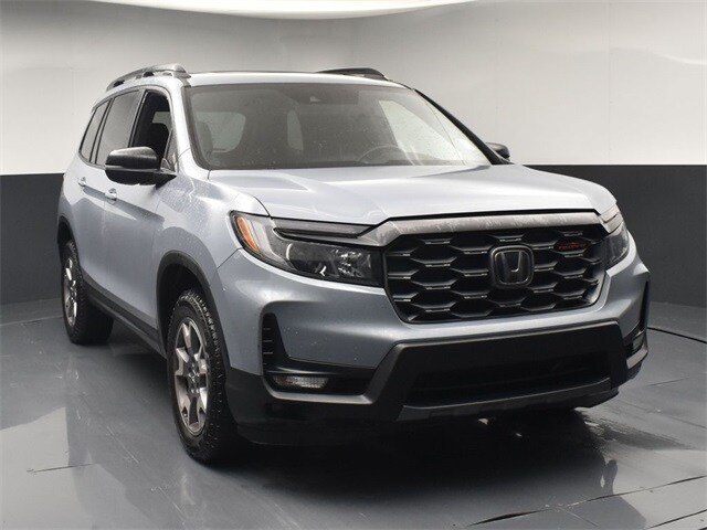 2022 Honda Passport TrailSport photo 2