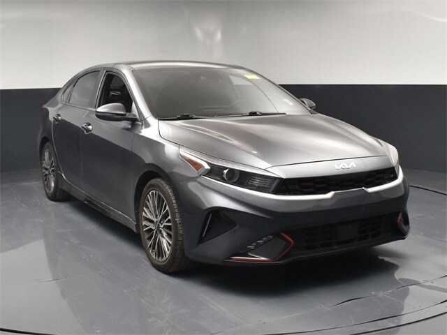 2023 Kia Forte GT-Line photo 3