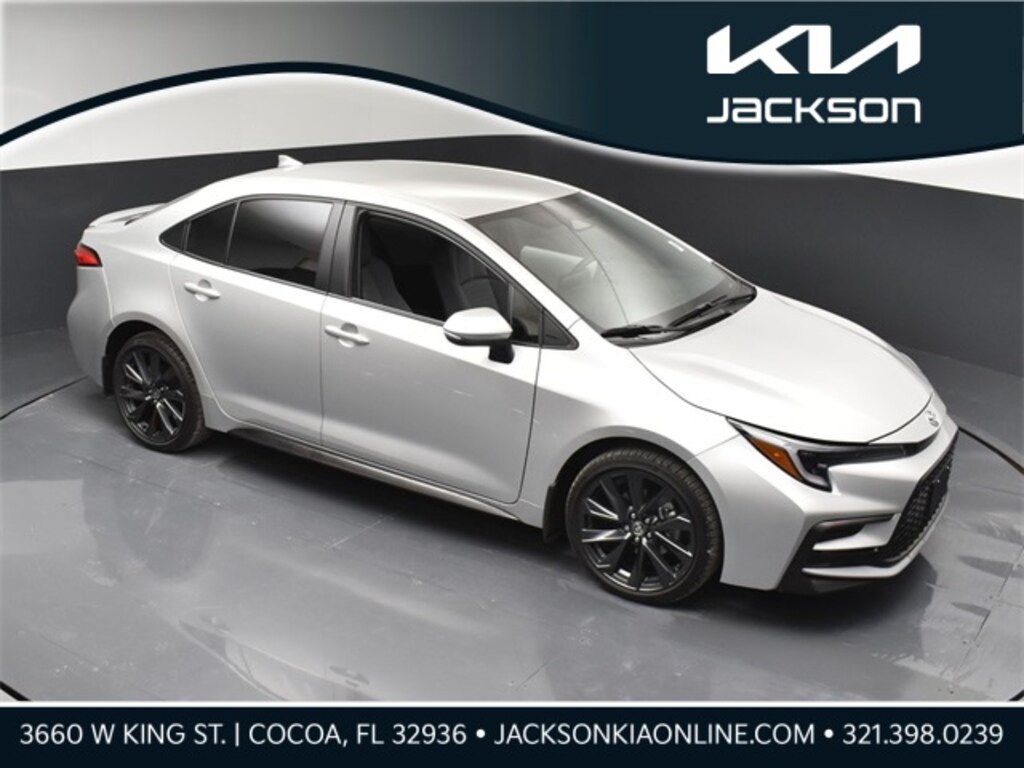 Used 2025 Toyota Corolla SE Sedan