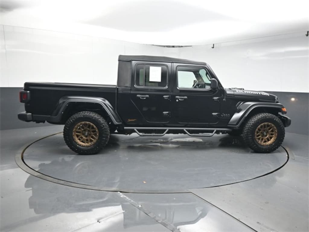Used 2022 Jeep Gladiator Sport Truck Crew Cab