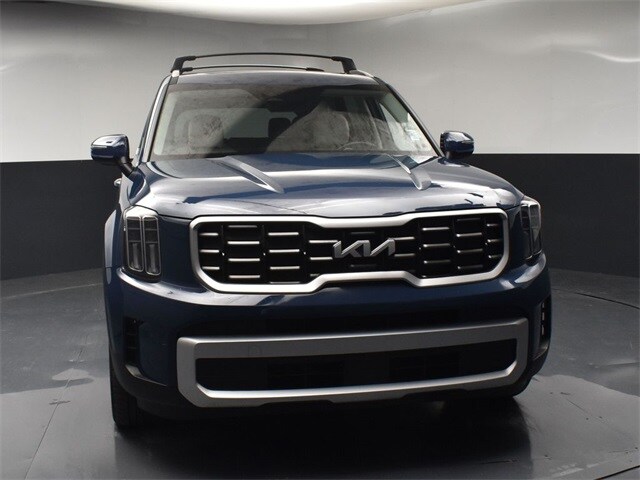 2025 Kia Telluride S photo 3