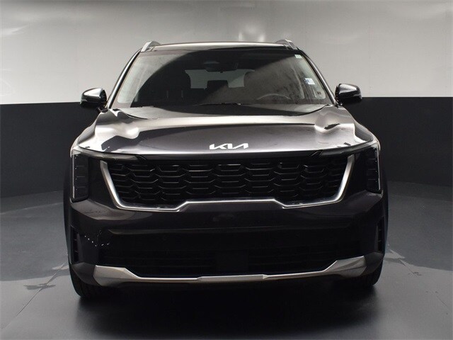 2025 Kia Sorento S photo 3
