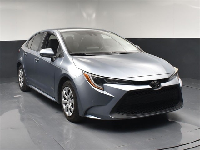 Used 2021 Toyota Corolla LE with VIN 5YFEPMAE2MP223204 for sale in Cocoa, FL