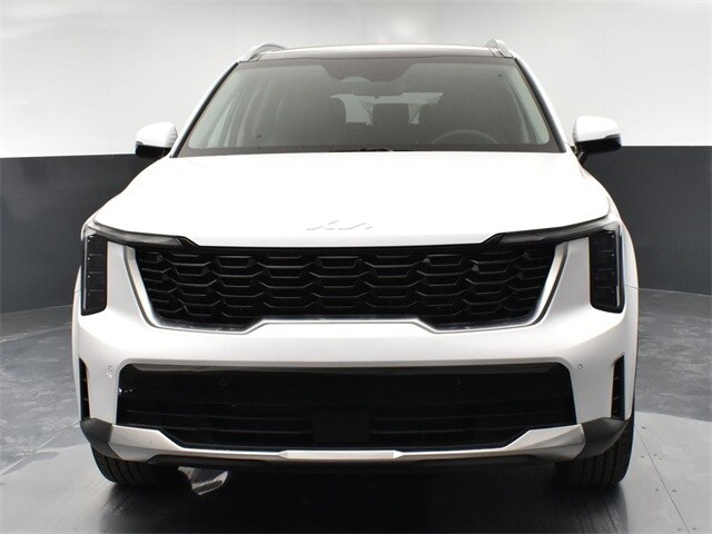 2024 Kia Sorento S photo 3