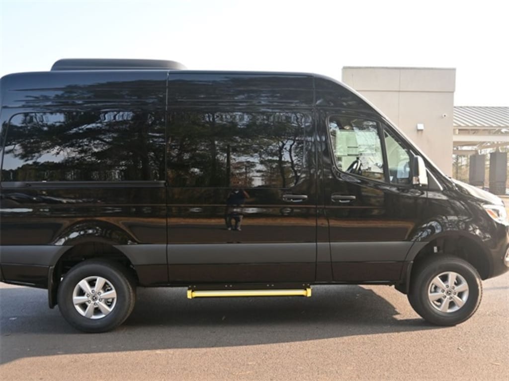 New 2026 Mercedes-Benz Sprinter 2500 Standard Roof 4-Cyl Diesel HO Van Passenger Van
