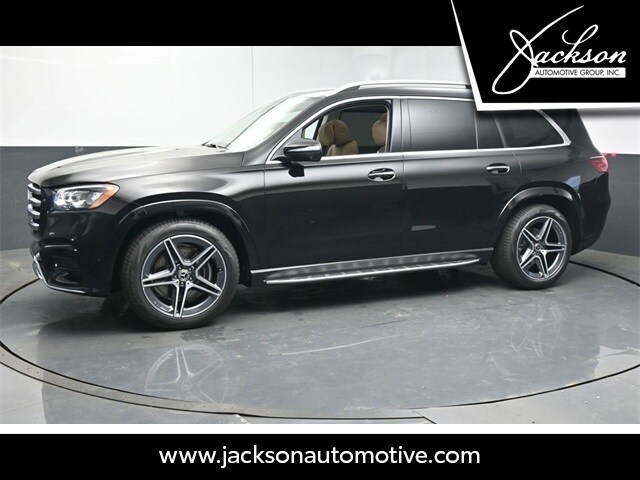 2025 Mercedes Benz GLS 450 4MATIC photo 4
