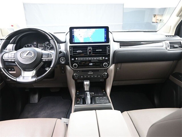 2022 Lexus GX 460 Premium photo 2