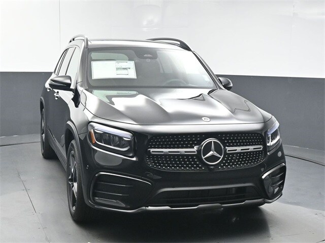 2025 Mercedes Benz GLB 250 photo 2